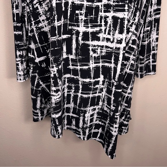 Small Rafaella Black White Print Blouse Top Stretch Asymmetrical Abstract Print - Picture 4 of 12